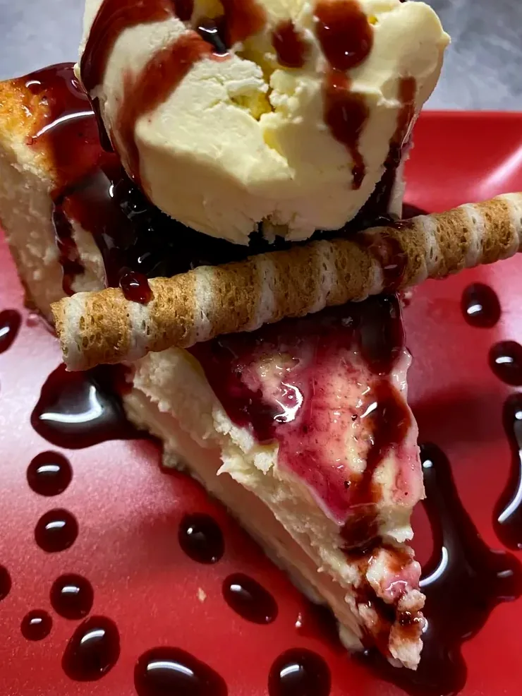 Tarta de queso casera con helado